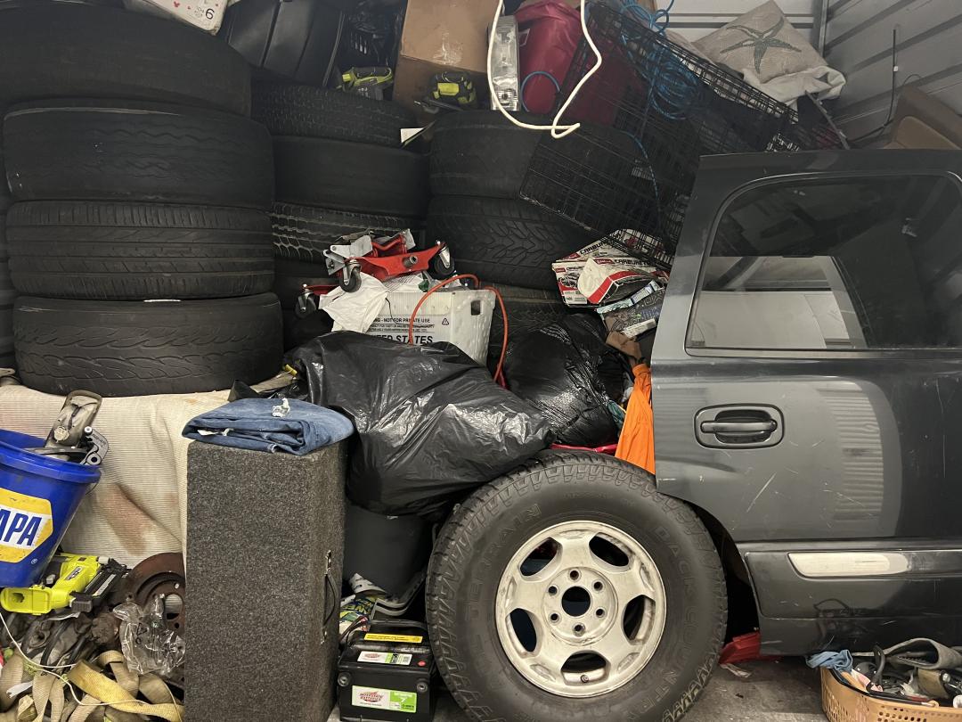 Storage Unit Auction in Kent, WA at UStore Self Storage Kent ends on